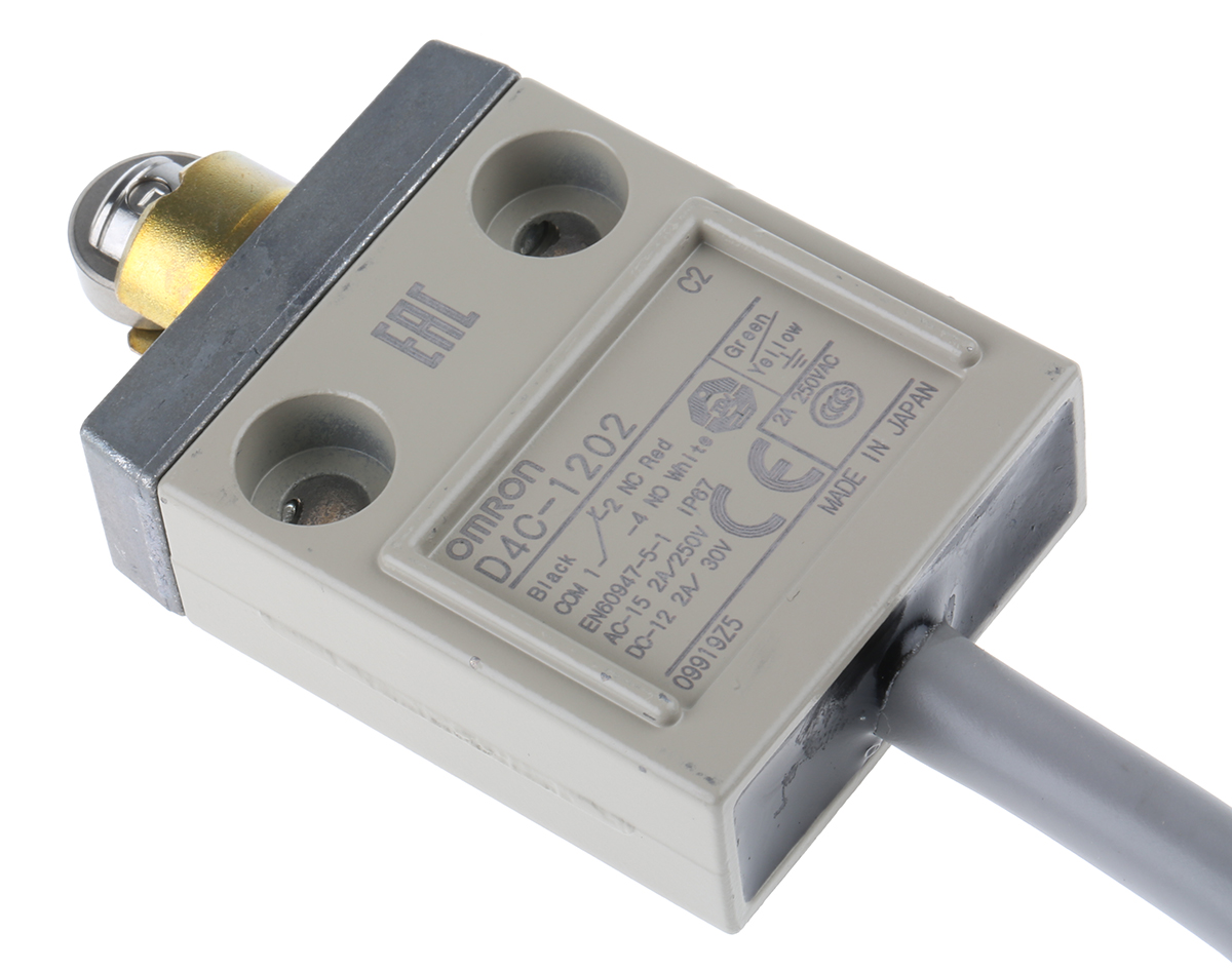 Omron D4C Series Roller Plunger Limit Switch, NO/NC, IP67, SPDT, Metal Housing, 250V ac Max, ac 5A Max