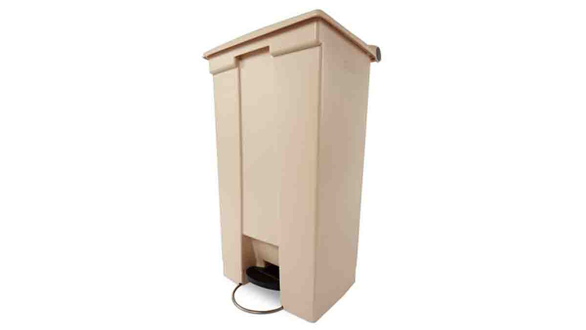 Rubbermaid Commercial Products Legacy Step-On 87L Beige Pedal Plastic Waste Bin