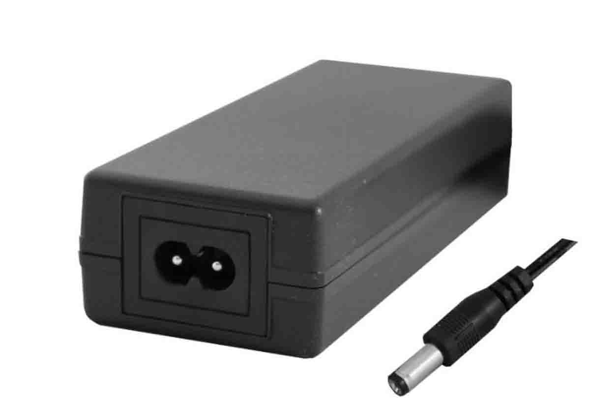 RS PRO 65W Plug-In AC/DC Adapter 18V dc Output, 0 → 3.61A Output