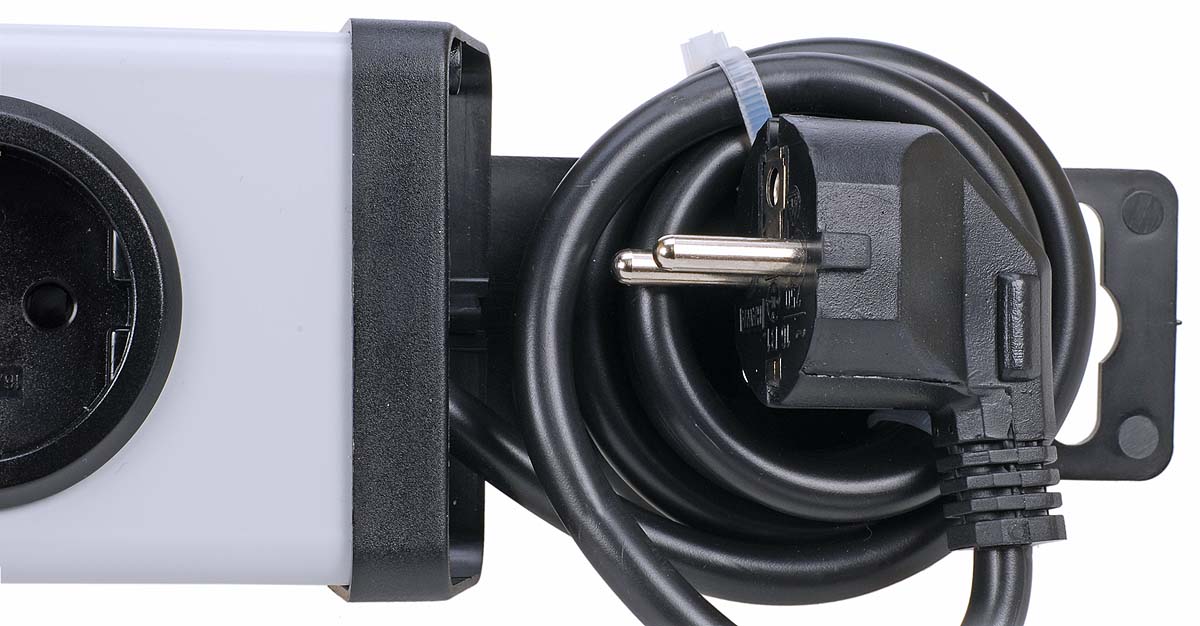 Bodo Ehmann Type F - German Schuko 5 Gang Power Distribution Unit, 1.5m Cable, 16A, 250 V, Surge Protected