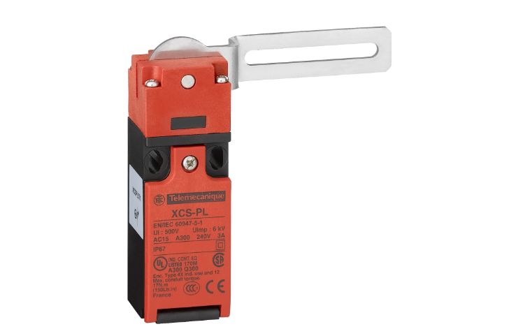 Telemecanique Sensors XCS Series Straight Lever Limit Switch, 1NC/1NO, IP67, 2P, Glass Fibre Reinforced Nylon Housing,
