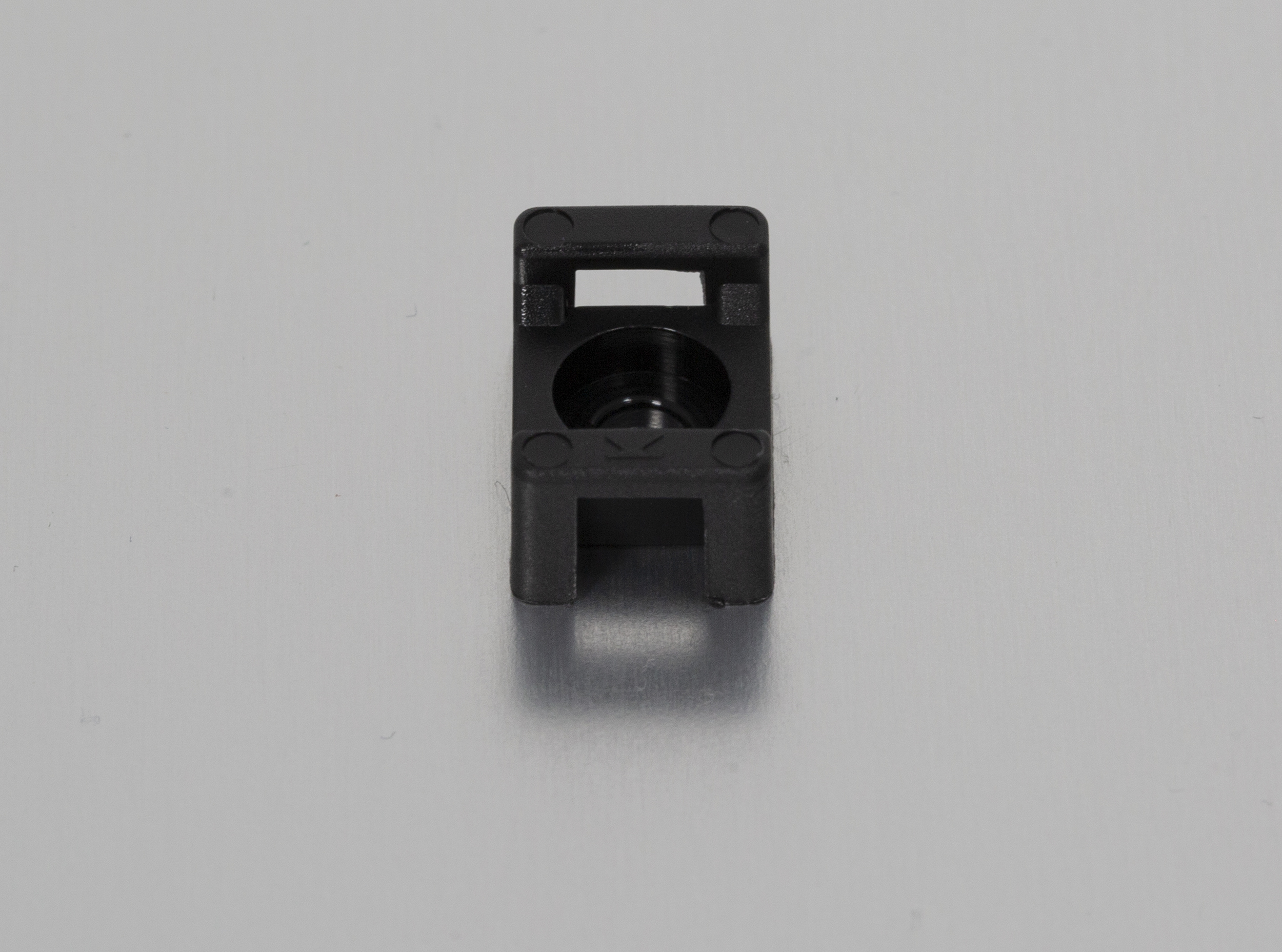 RS PRO Black Cable Tie Mount 10 mm x 15mm, 4.8mm Max. Cable Tie Width