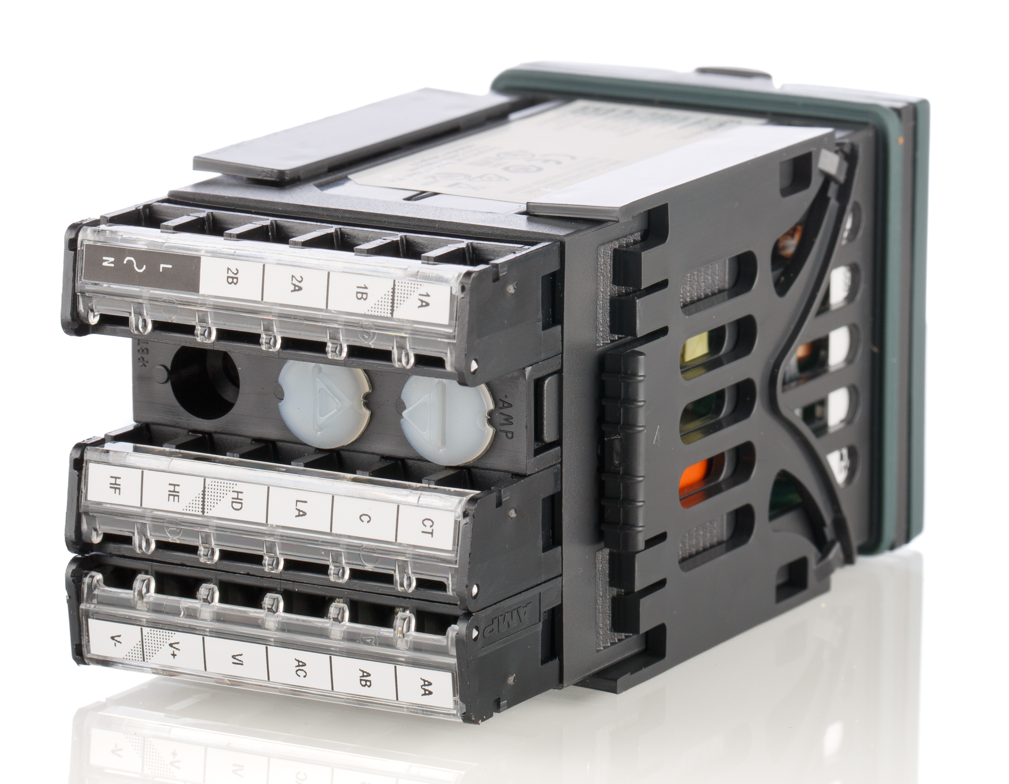 Eurotherm 3216 PID Temperature Controller, 48 x 48 (1/16 DIN)mm, 3 Output Changeover Relay, Logic, Relay, 85 →