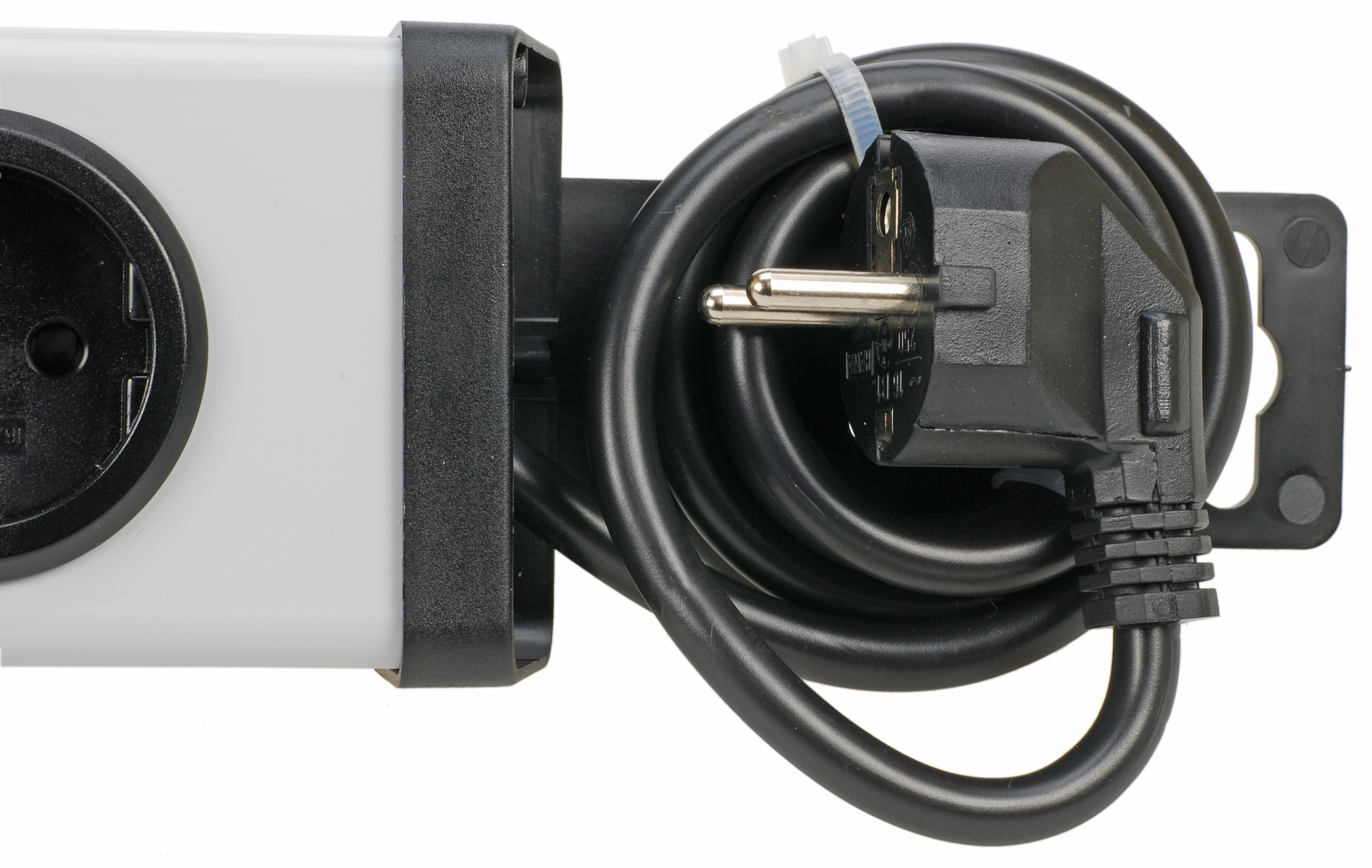 Bodo Ehmann Type F - German Schuko 9 Gang Power Distribution Unit, 3m Cable, 16A, 250 V