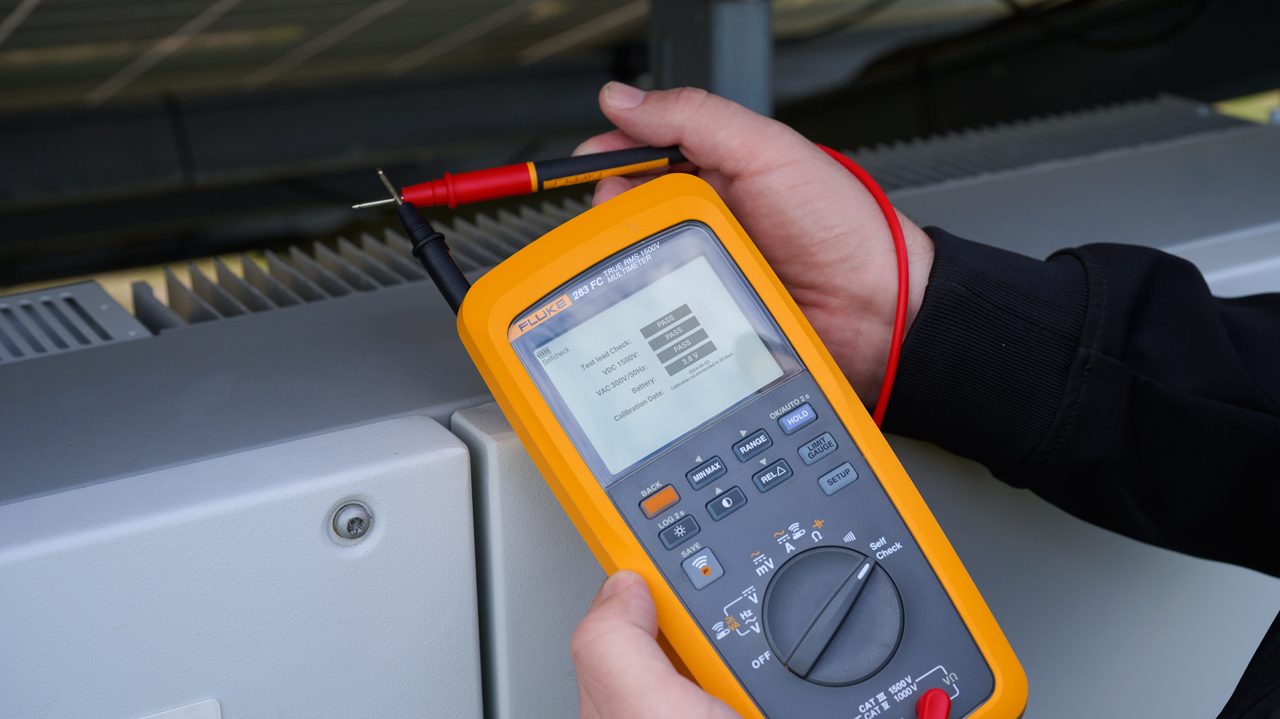 Fluke 283FC EUR LCD Digital Multimeter, 60A ac Max, 60A dc Max, 1000V ac Max