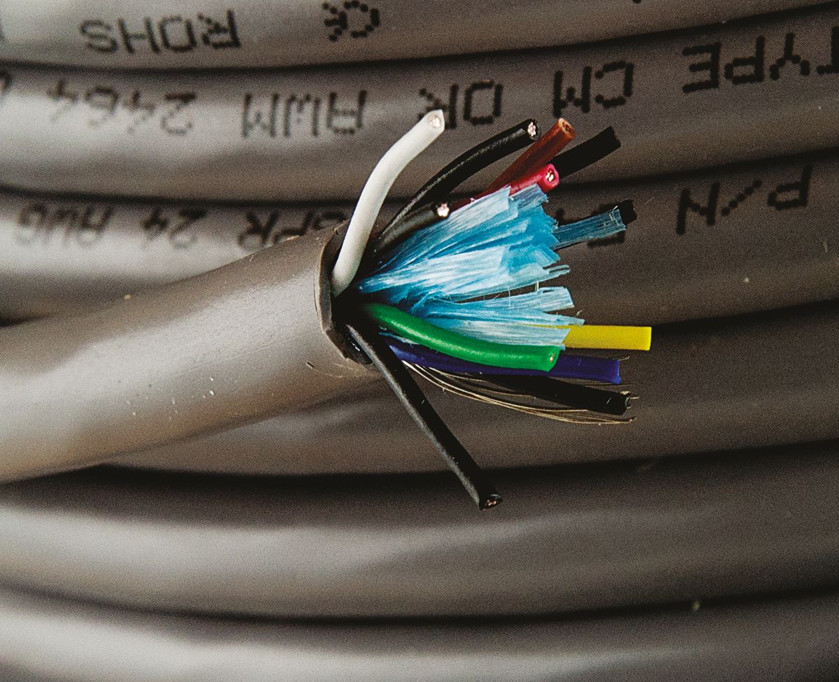 Alpha Wire Alpha Essentials Communication & Control Series Data Cable, 6 Pairs, 12 Cores, 0.23 mm², Screened, 24 AWG,
