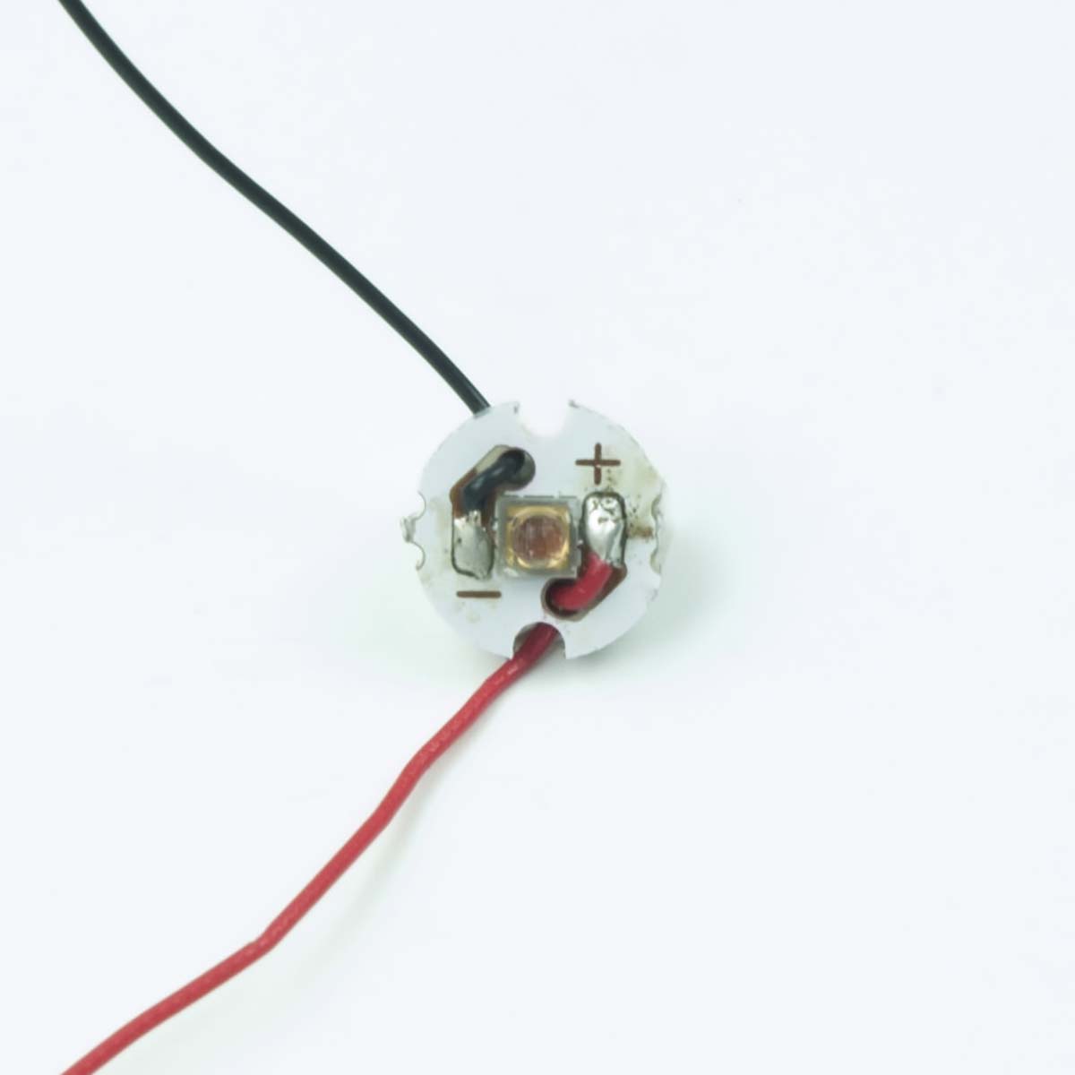 ILM-IP01-94SN-SC201-WIR200. ILS, P1616 940nm IR LED, SMD package