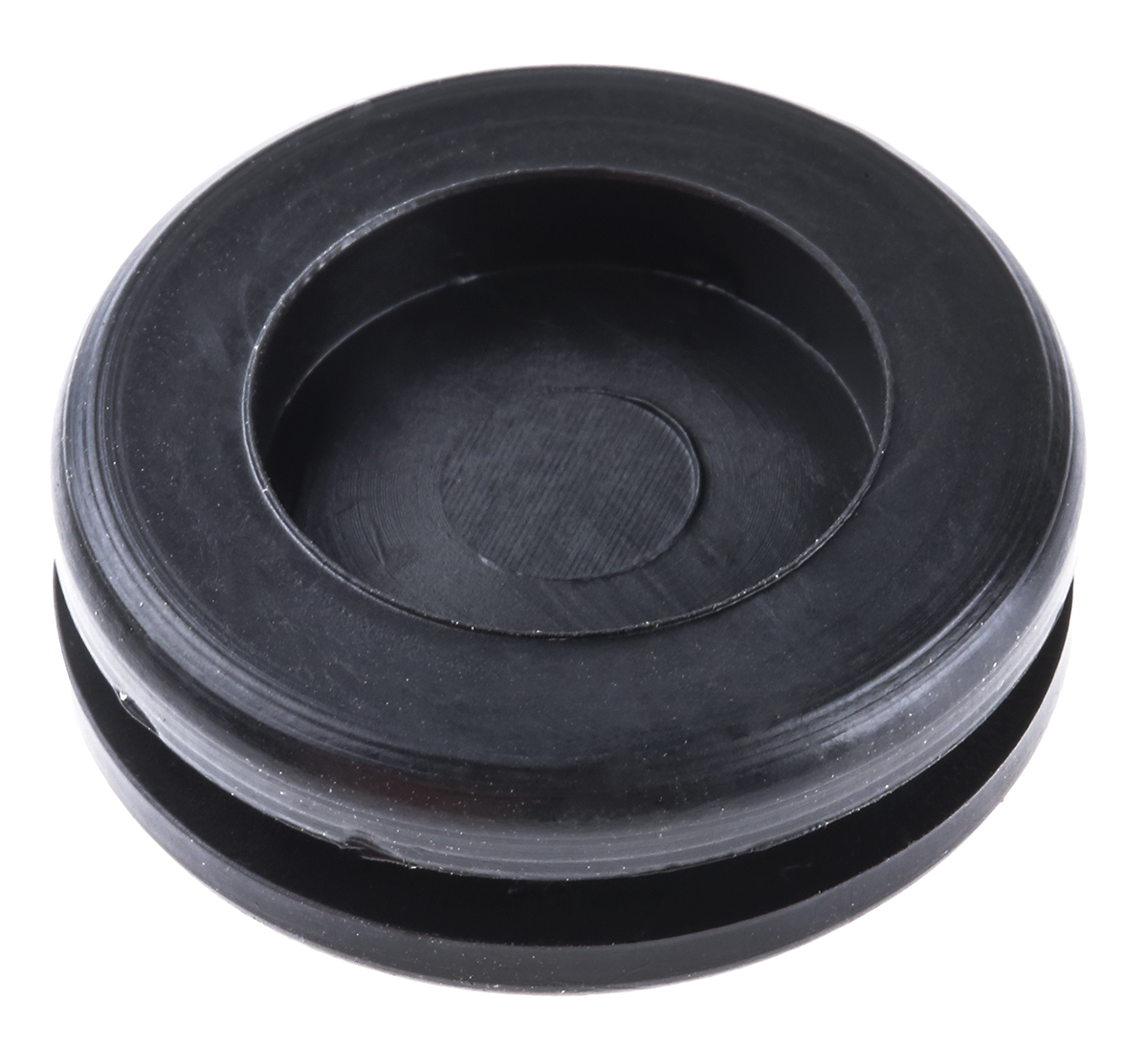 Essentra DG Black PVC 19mm Cable Grommet for Maximum of 15.5mm Cable Dia. DG-10134