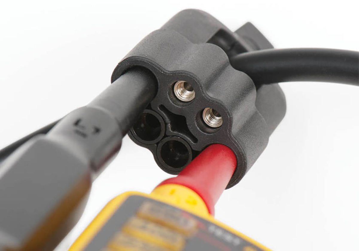 Fluke T110, Digital Voltage tester, 690V, Continuity Check, Battery Powered, CAT III 690V