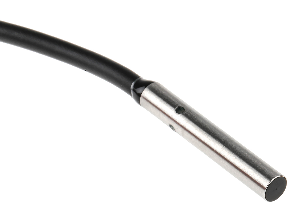 Omron Inductive Smooth Barrel Proximity Sensor, 1.2 mm Detection, PNP NO, 10 → 30 V dc