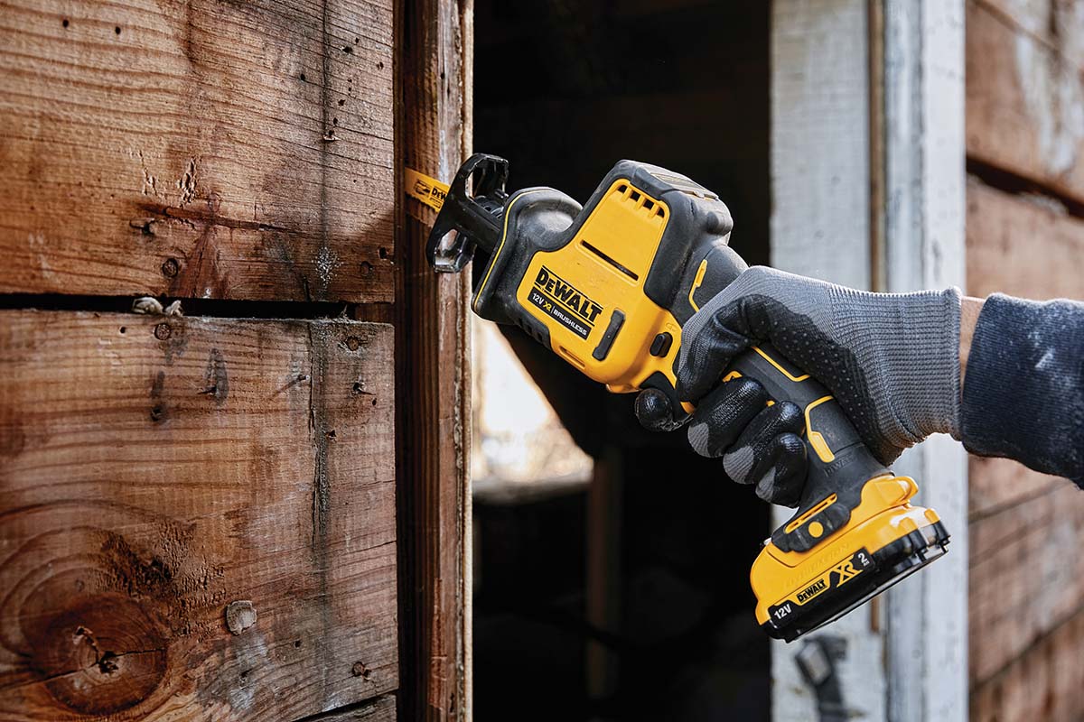 DeWALT DCS312 DCS312N-XJ Cordless Reciprocating Saw, 12V, Type G - British 3-Pin