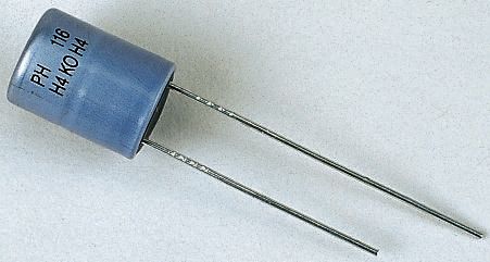 Vishay 4.7μF Aluminium Electrolytic Capacitor 50V dc, Radial, Through Hole - MAL211651478E3