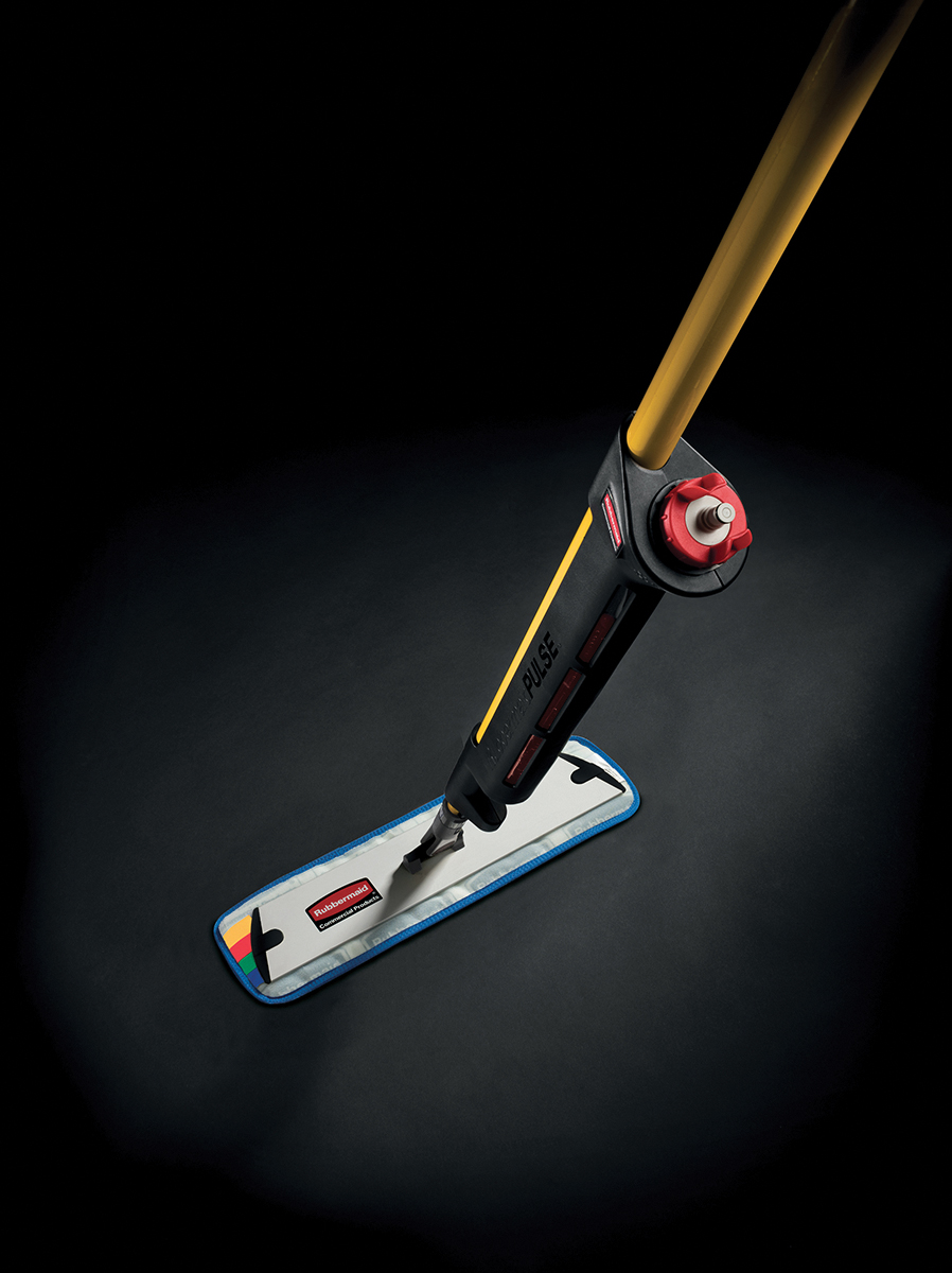 Rubbermaid Commercial Products Black, Yellow Mop Handle, 1.42m, for use with Industry, Microfibre Floor Cleaning System