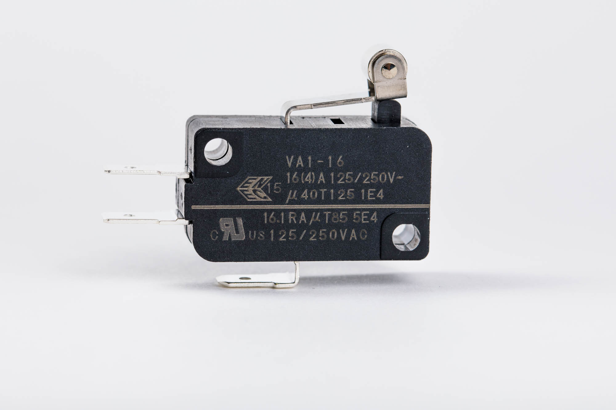 Zippy Roller Lever Snap Action Micro Switch, Solder Terminal, 16.1A, SPDT