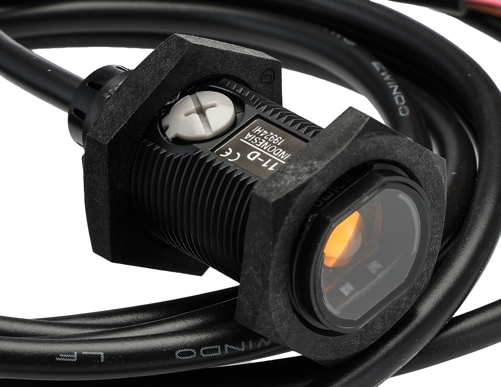 Omron Through Beam Photoelectric Sensor, Barrel Sensor, 20 m Detection Range