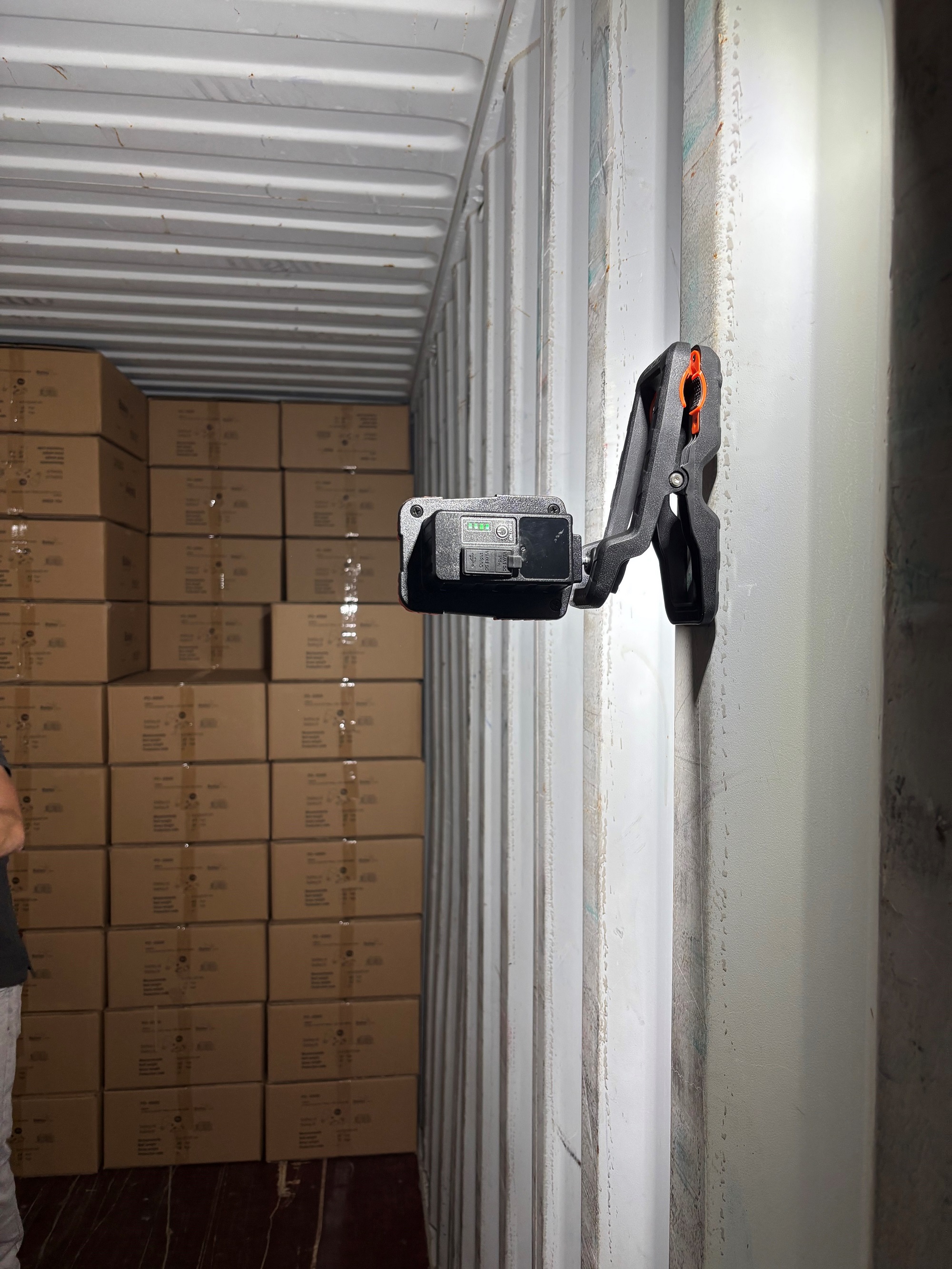 RoBust LED Multi 20W 6500K 1500lm