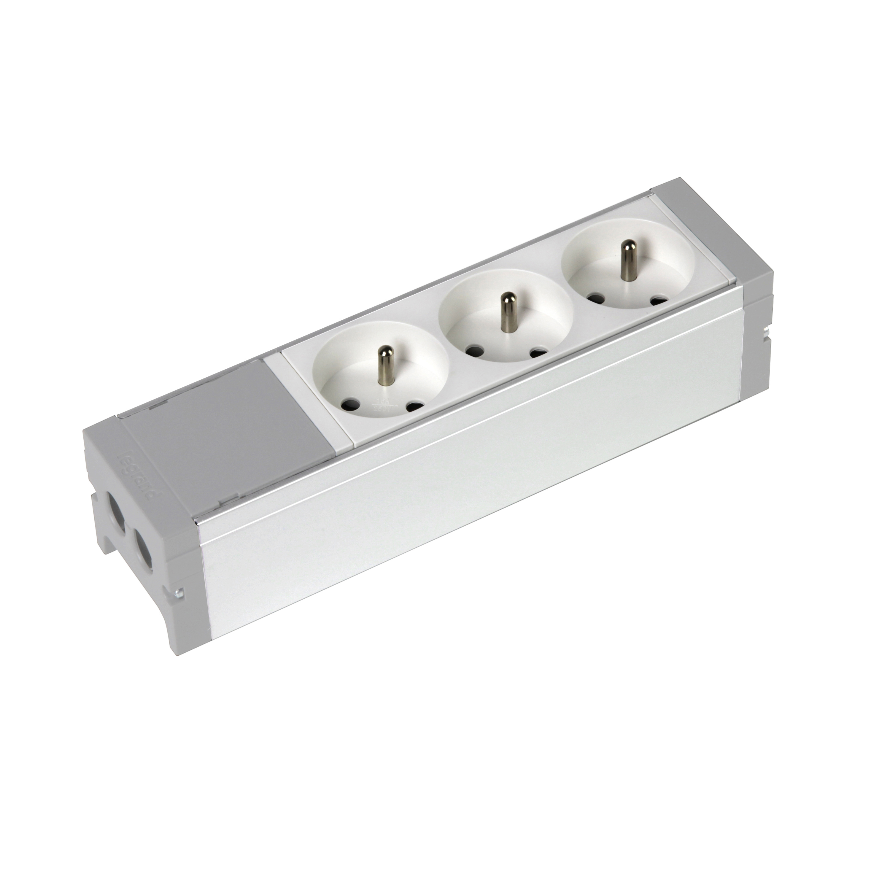 Legrand NF Socket 3 Gang Trailing Socket, No, 16A