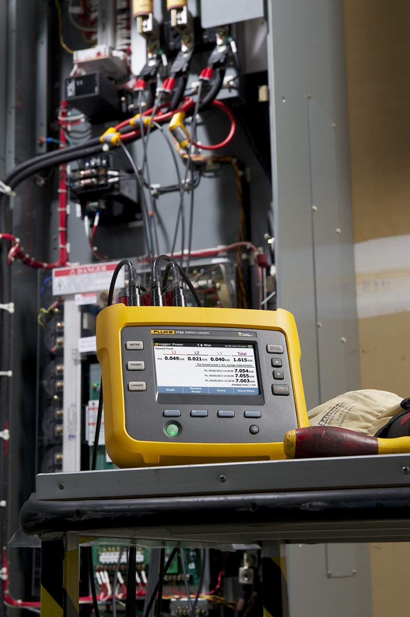 Fluke 1732/INTL Three Phase Power Energy Monitor & Logger, Bluetooth, USB A, USB Mini, Wi-Fi