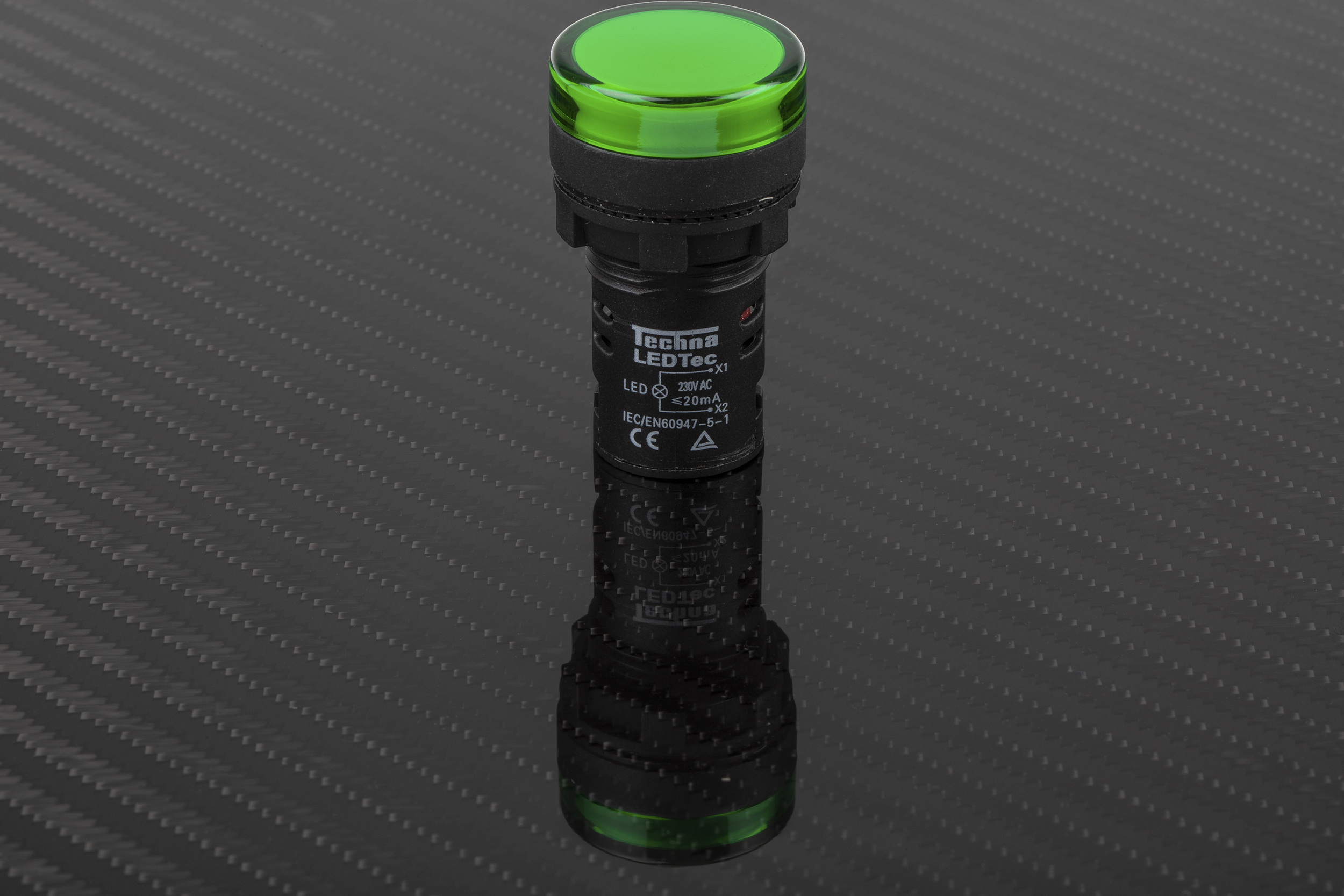 RS PRO, Panel Mount Green LED Pilot Light, 22mm Cutout, IP65, Round, 230V ac