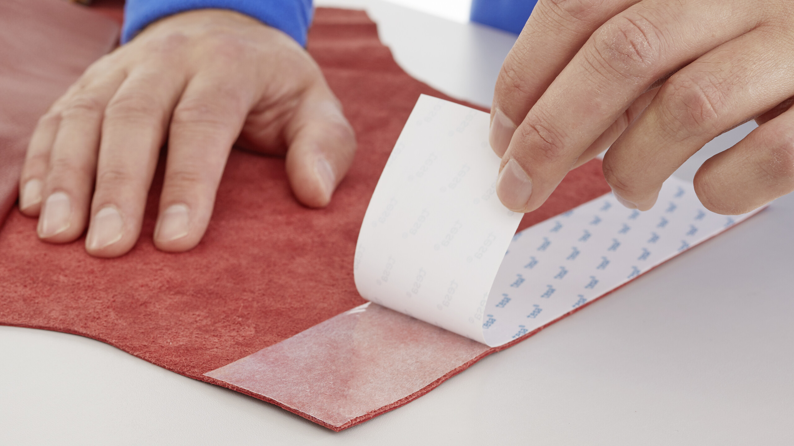 Tesa 04943-00007-04 Translucent Double Sided Cloth Tape, 0.100mm Thick, 8,1 N/cm, Non-Woven Backing, 38mm x 50m