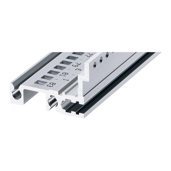 nVent SCHROFF Horizontal Rail, 432mm Depth, 84HP