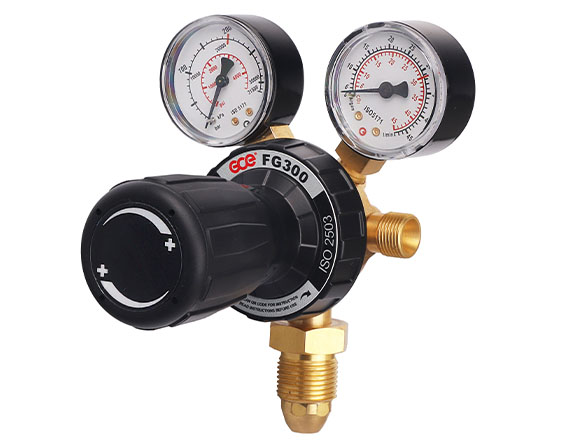GCE Pressure Regulator for use with Acetylene - Bottom Entry
