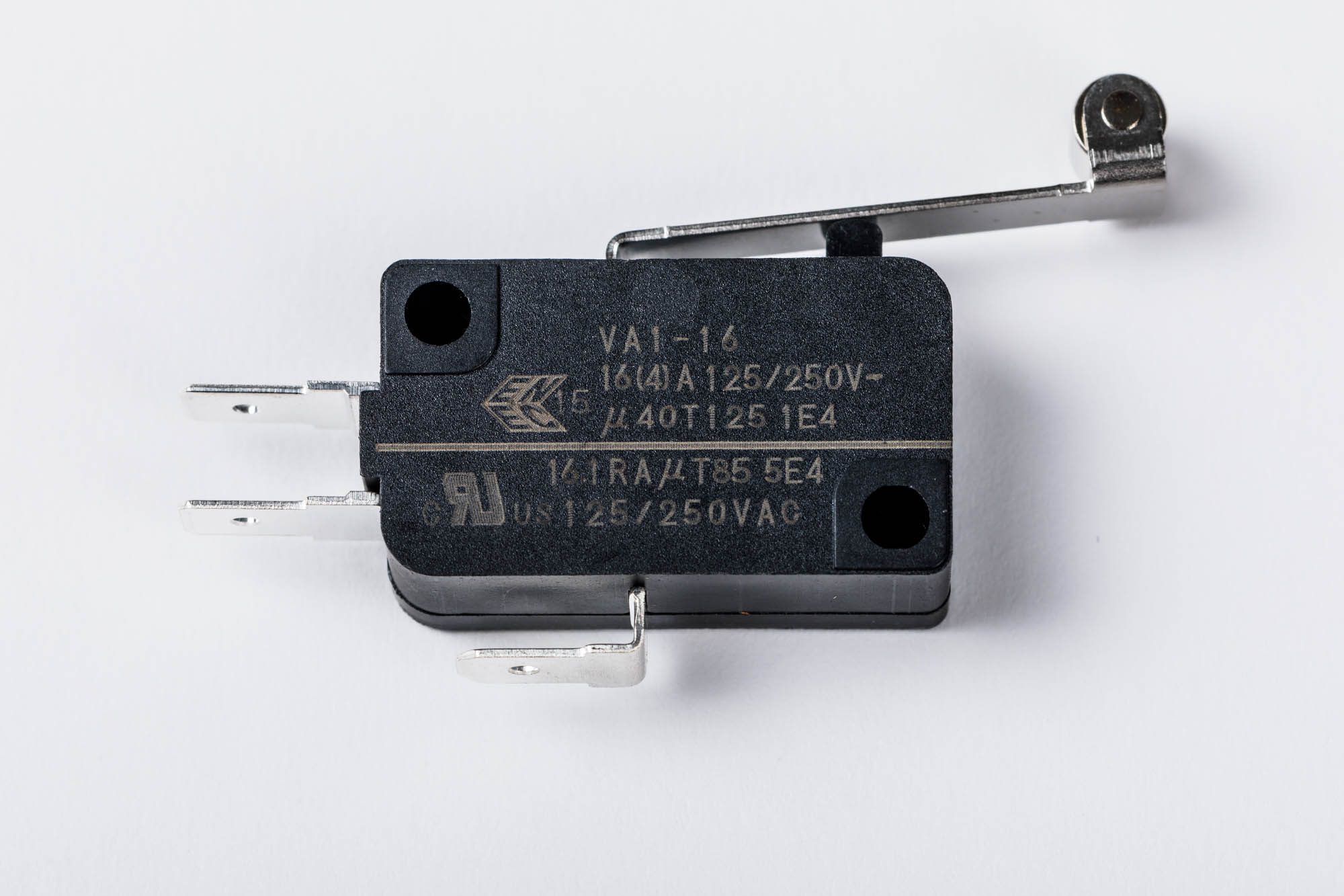 Zippy Roller Lever Snap Action Micro Switch, Solder Terminal, 16.1A, SPDT