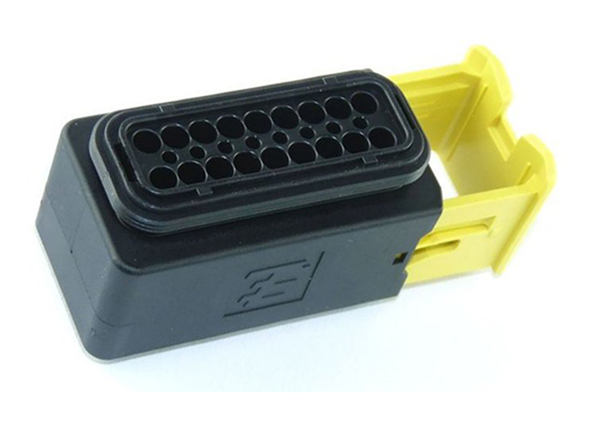 TE Connectivity, HDSCS Automotive Connector Socket Black Plug-In 18 Way 1-1563759-1