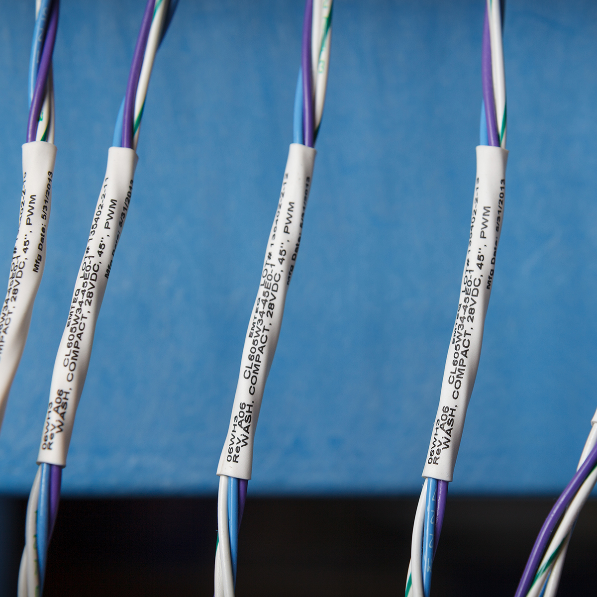 Brady B-342 Black on White Heatshrink Labels, 25.40 mm Width, 16.38mm Label Length, 25.4mm Label Width