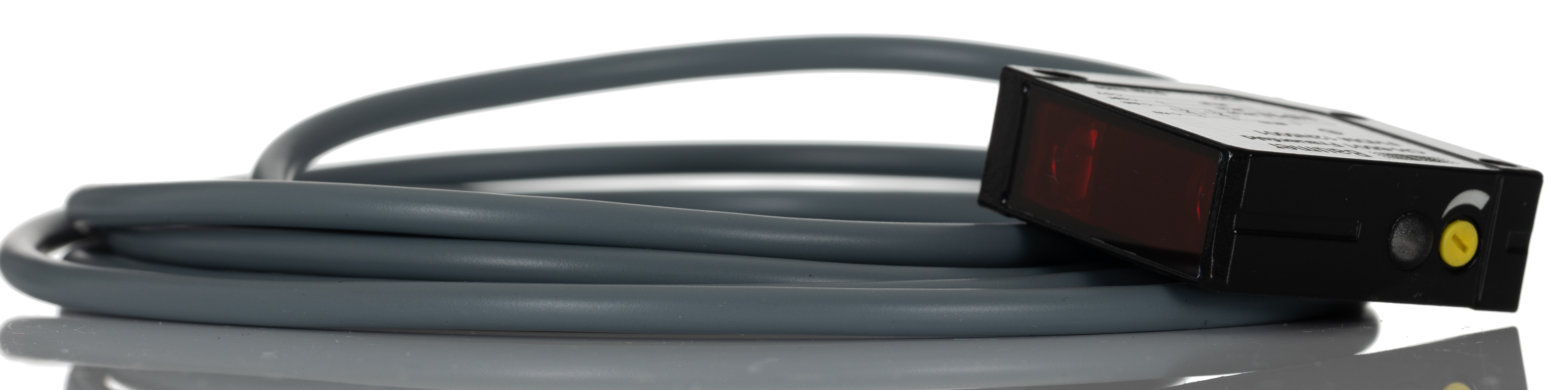 Baumer Diffuse Photoelectric Sensor, Block Sensor, 15 mm → 300 mm Detection Range