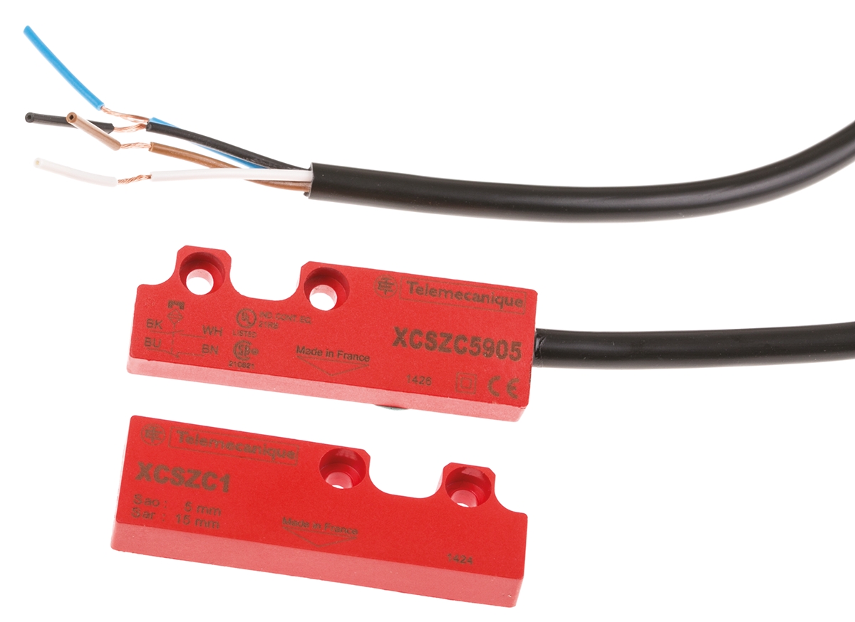 Telemecanique Sensors XCS-DMC Series Magnetic Non-Contact Safety Switch, 24V dc, Plastic Housing, NC, Cable