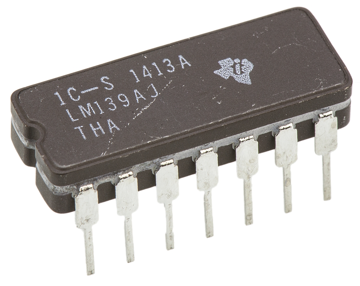 LM139AJ Texas Instruments, Quad Comparator, Open Collector, Open Drain O/P, 1.3μs 2 → 36 V 14-Pin CDIP